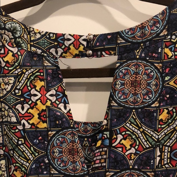 Forever 21 Plus Size Blouse - Picture 4 of 4